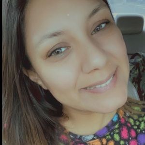 Meet your Posher, Joni